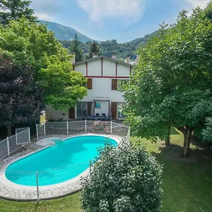 Grand Saint-lary Centre Pour 15 Pers. Pouvant Accueillir Jusqu’à 17 Pers. Hébergement de vacances
